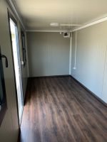 Contentor escritório 6m Contentor Escritório Monobloco 6m Isolado – Cinzento Prata com Vidros Espelhados (Modelo Nova Edição) - Image 2