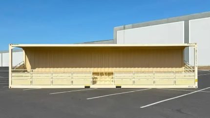 Tribuna Móvel Contentor 40 Pés HC – 74 Lugares (Rebatível e Transportável)