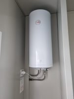 Monobloco de Serviços "Urban Prestige" 10x3m – Acabamento HPL e Telhado Duplo (Casas de Banho Múltiplas + Acessível) - Image 18