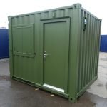 Contentor de 20 Pés Equipado "Bar Quiosque" – Isolado com Ampla Porta Basculante (Cinzento Antracite)