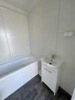 Módulo Habitável Pré-fabricado 21m² (7x3m) – Acabamento Madeira Nogueira e Casa de Banho com Banheira - Image 8