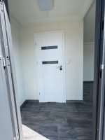 Módulo Habitável Pré-fabricado 21m² (7x3m) – Acabamento Madeira Nogueira e Casa de Banho com Banheira - Image 7