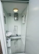 Contentor Sanitário Duplo 2,4x1,5m – Entradas Separadas (WC + Urinol) – Isolamento 100mm - Image 8