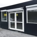 Módulo Comercial 29,4 m² (6x4,9m) – Loja Pré-fabricada Isolada com Estores e Aquecimento