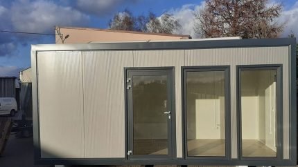 Módulo Comercial Envido 18m² (6x3m) com Casa de Banho – Isolamento Premium 100mm (Showroom / Escritório)